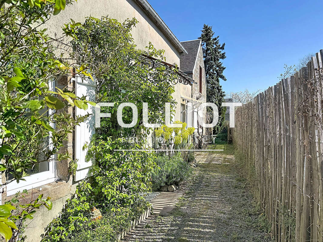 Maison à AGON-COUTAINVILLE