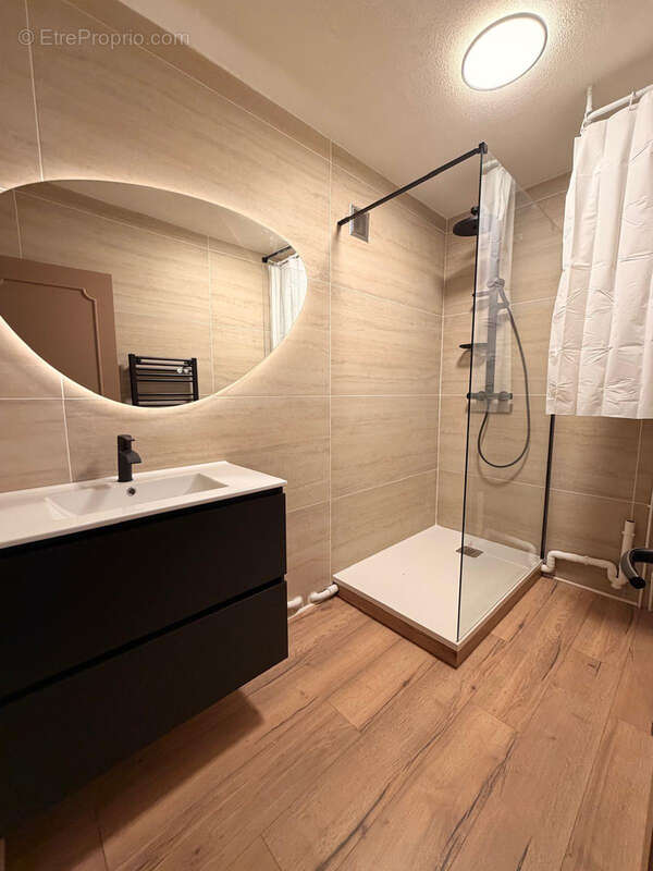Appartement à GUILHERAND-GRANGES