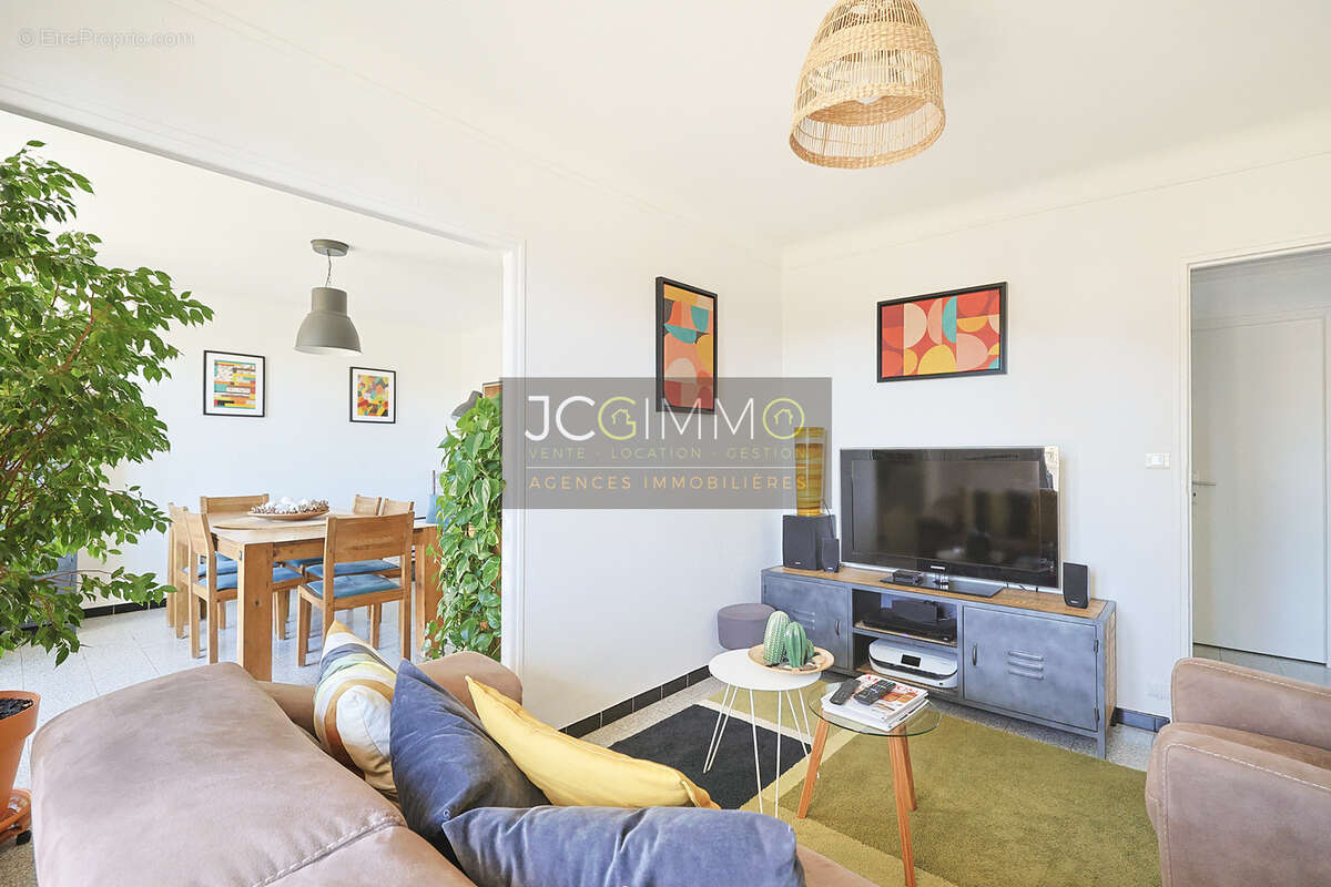 Appartement à CUERS