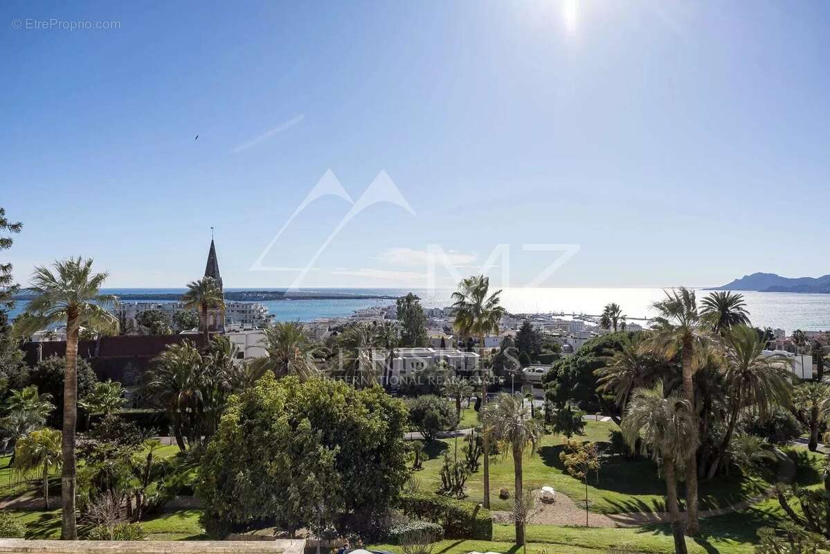 Appartement à CANNES