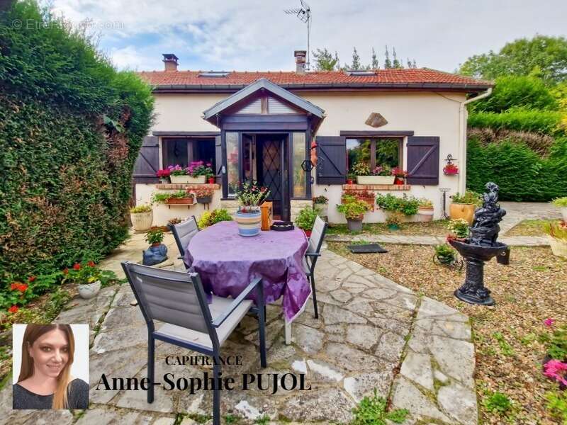 Maison à SAINTE-GENEVIEVE