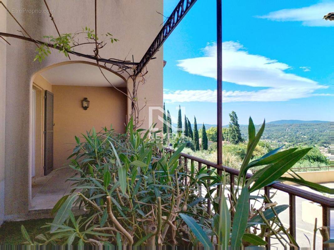 Appartement à FAYENCE