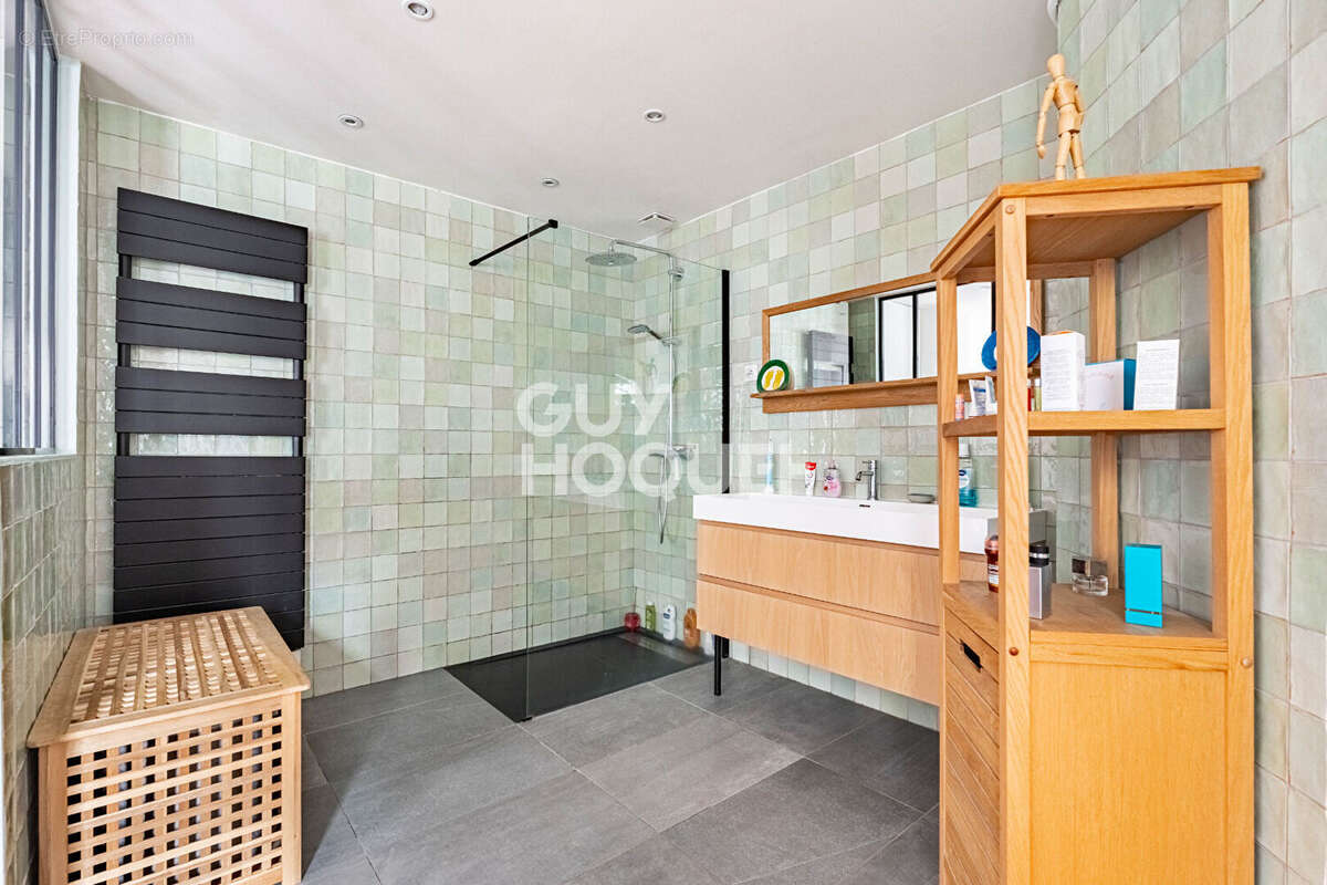 Maison à ASNIERES-SUR-SEINE