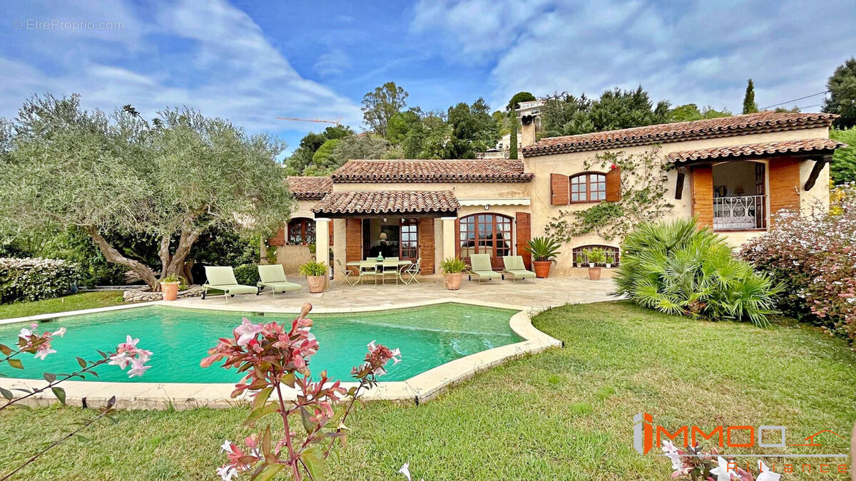 Maison à MANDELIEU-LA-NAPOULE