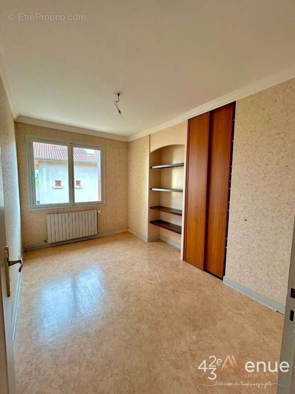 Maison 92 m² à La Talaudiere  - photo 8