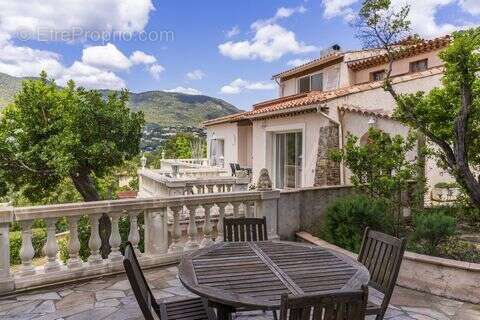 Maison 250 m² à Cavalaire-Sur-Mer  - photo 3