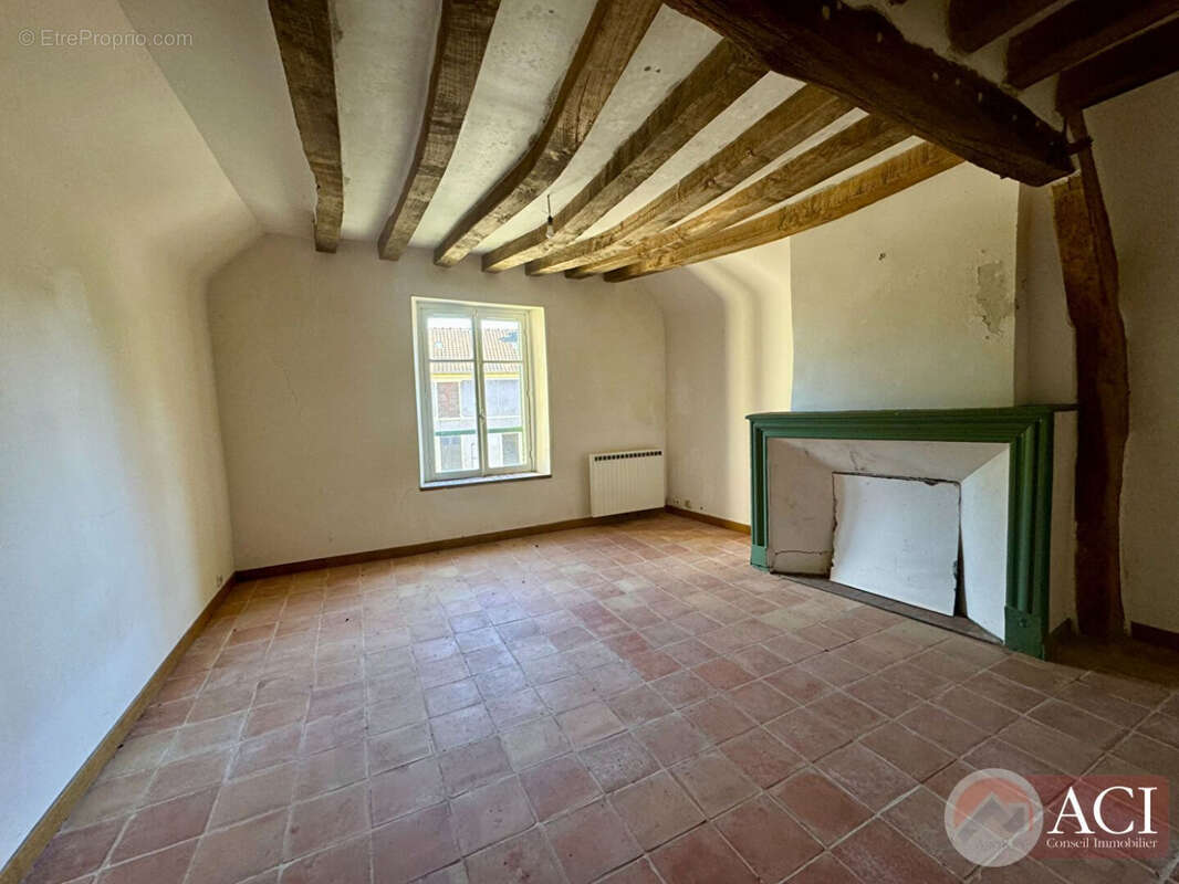 Maison à PARNES