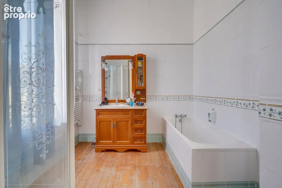 Maison 8 pièces de 200m2 sur parcelle de 201m2 - photo 9