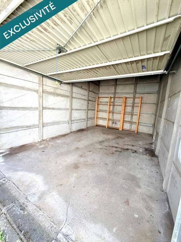 Photo 2 - Parking à ANGERS