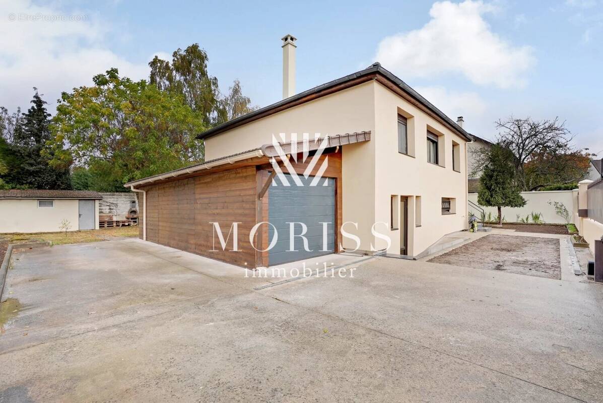 Maison à LE PLESSIS-TREVISE