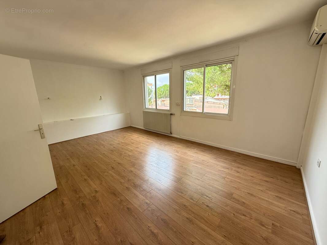 Appartement 106 m² avec parking et vue parc à Béziers Champs de Mars - photo 15