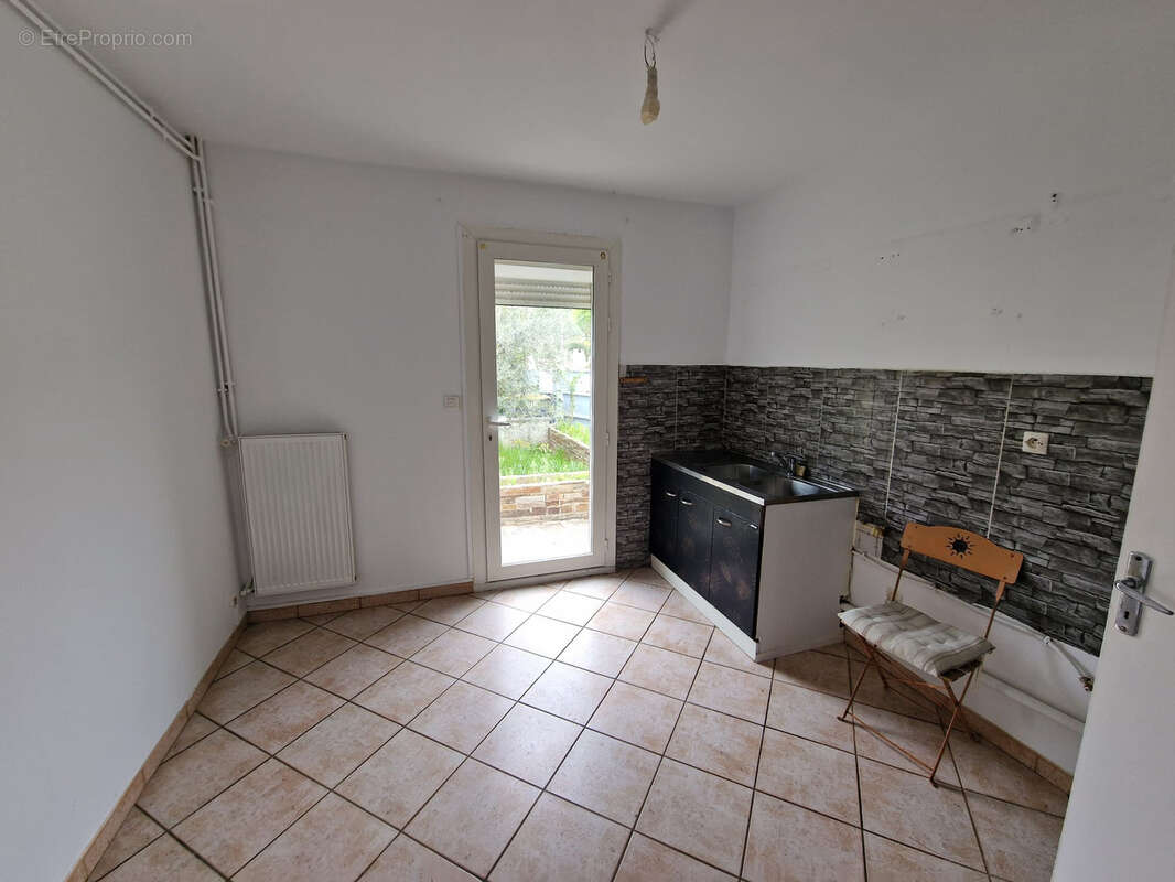 Maison à VILLEMOUSTAUSSOU