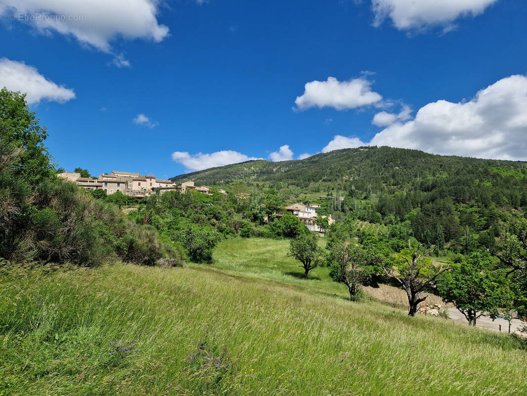 Terrain à CORNILLON-SUR-L&#039;OULE