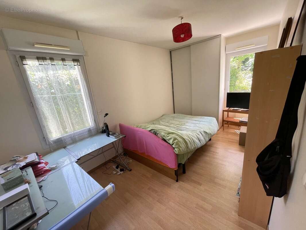 Maison - Plain-pied 87 m² - 2 chambres et 1 bureau + garage + terrasse  Terrain 500 m² - Elven centre à pied 700 m - photo 9