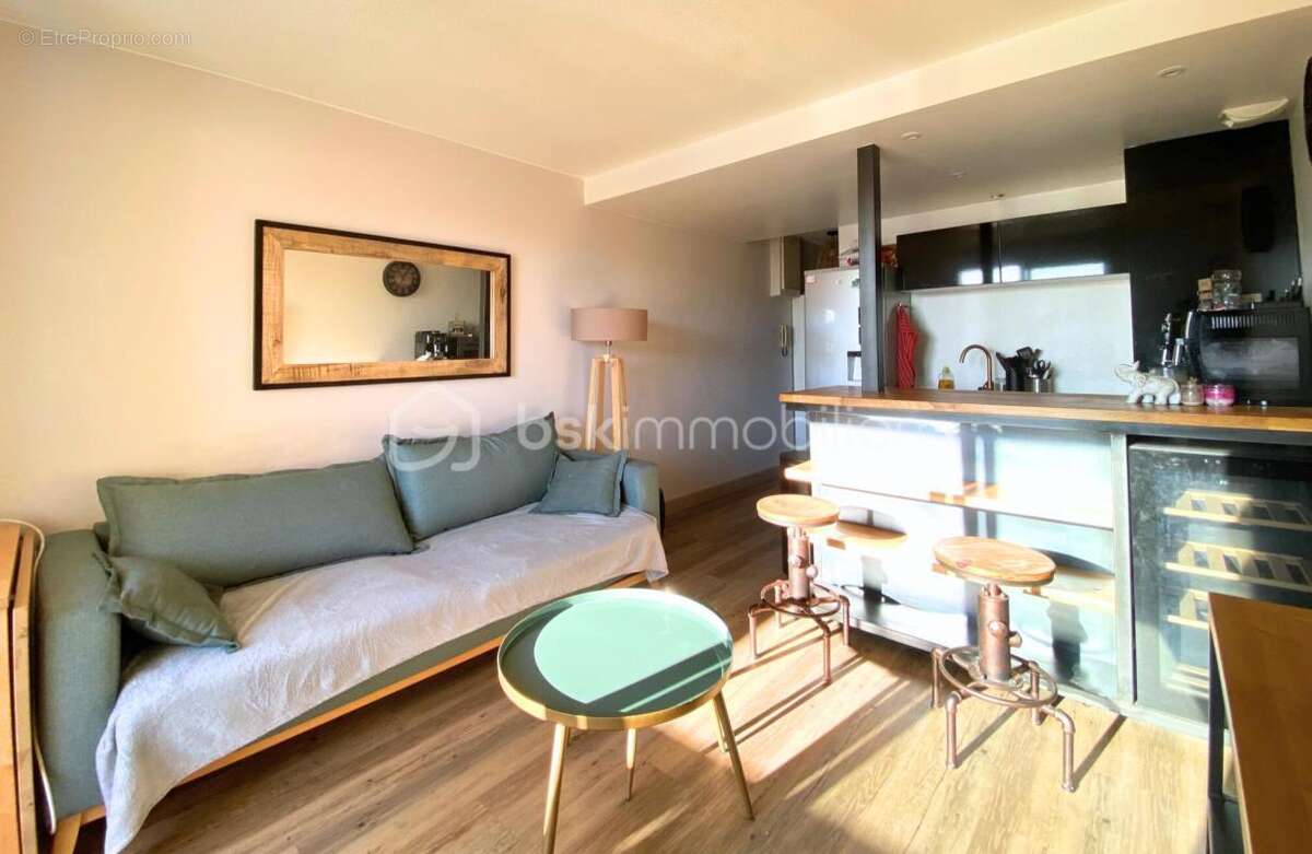 Appartement à CARQUEIRANNE