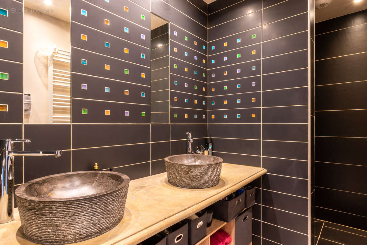 Maison à TOURRETTES-SUR-LOUP