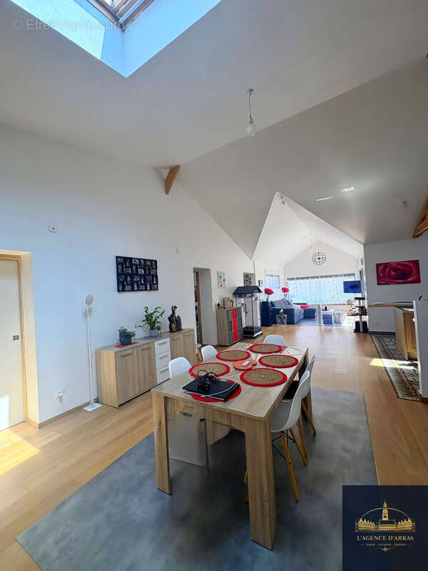 Tilloy-lès-mofflaines   plain-pied d'exception aux allures de loft   145 m2 habitables + 50 m2 de potentiel - photo 2