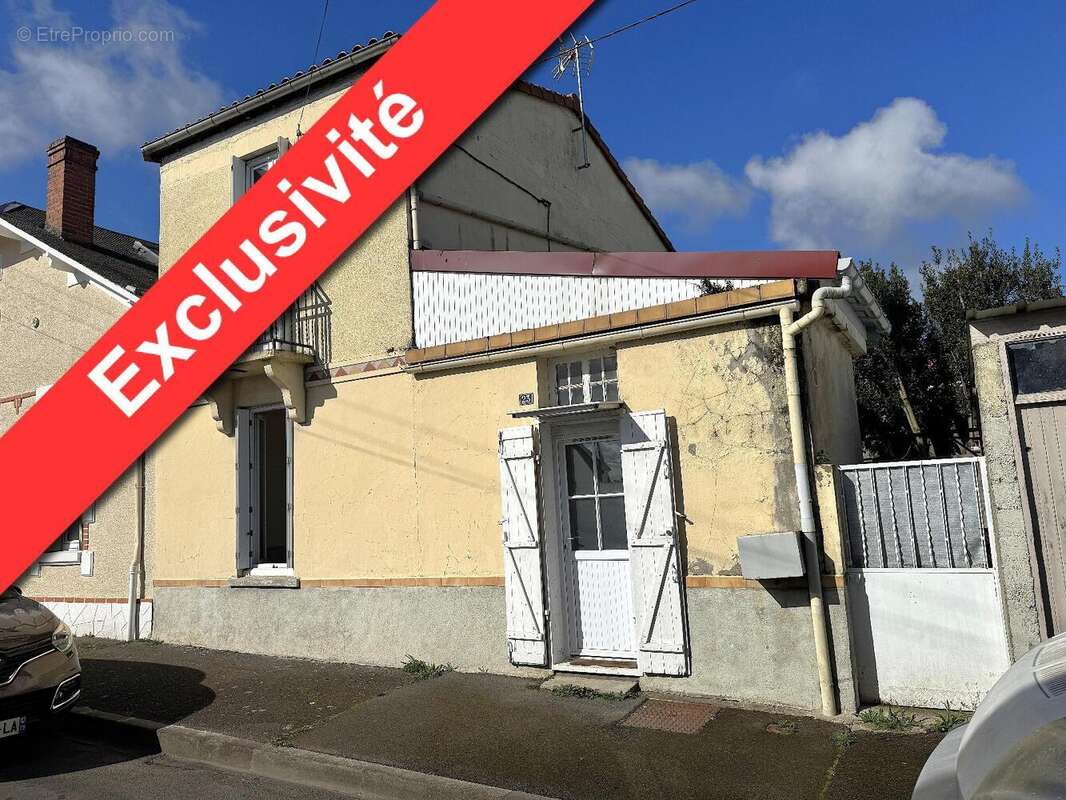   - Maison à THOUARS