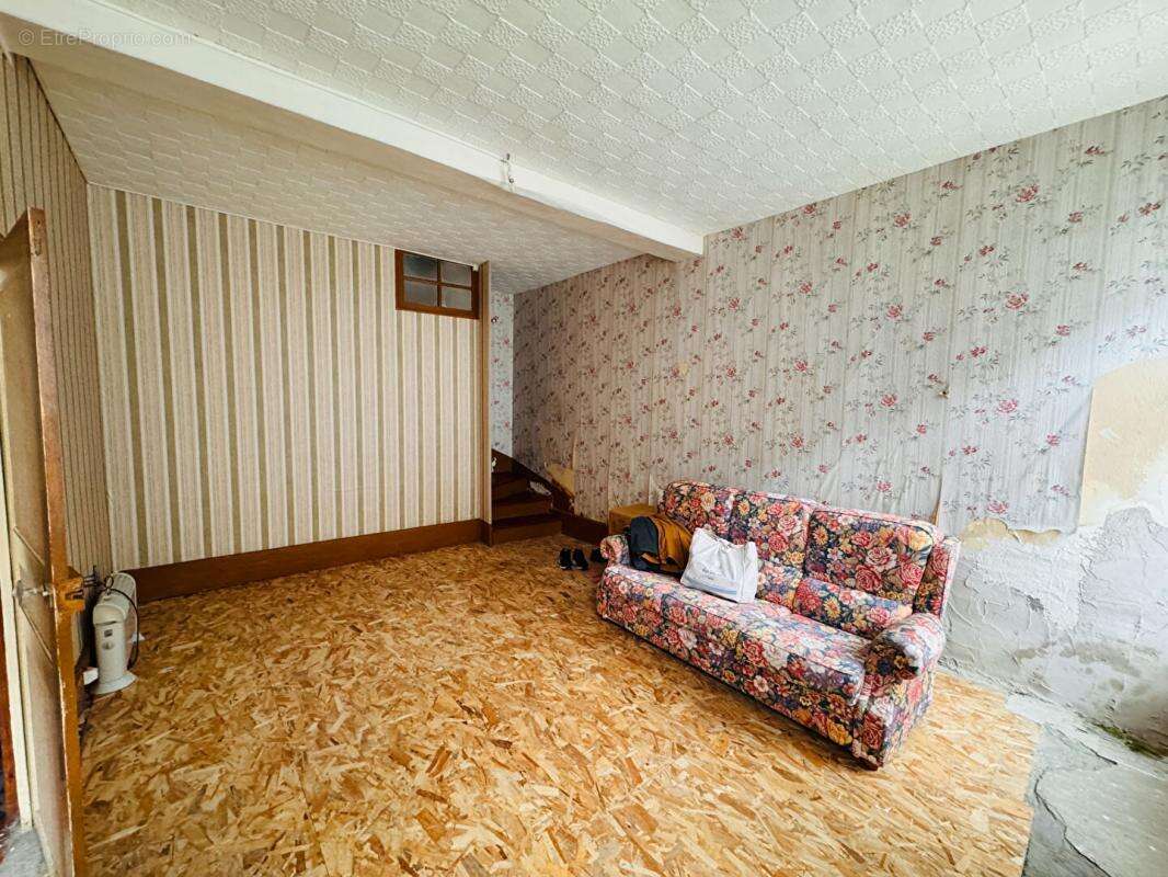 Maison à SAINT-SAULGE