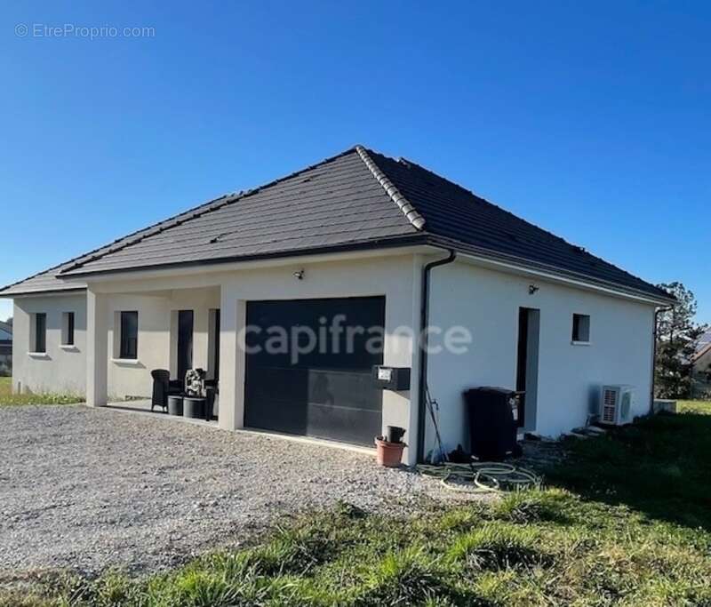 Maison plain pied à vendre 5 pièces JUGEALS NAZARETH - photo 2