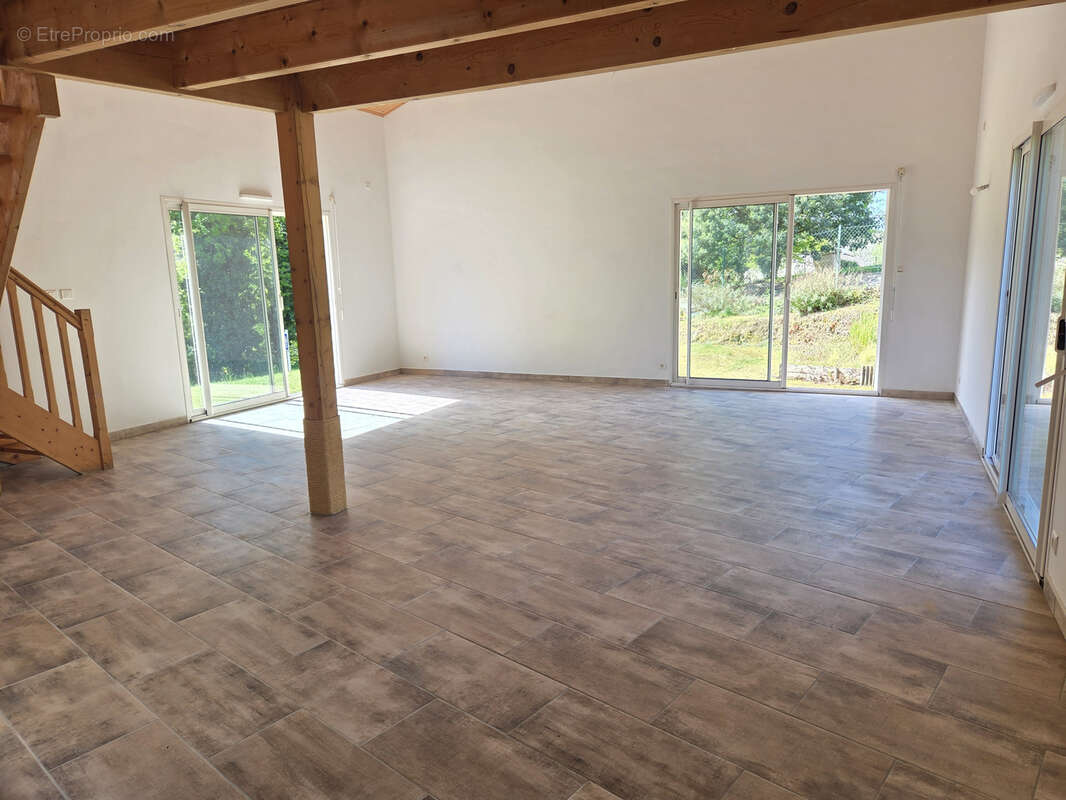 Maison à LE GIROUARD