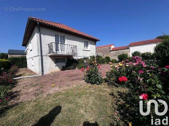 Photo 4 - Maison à LOUZY