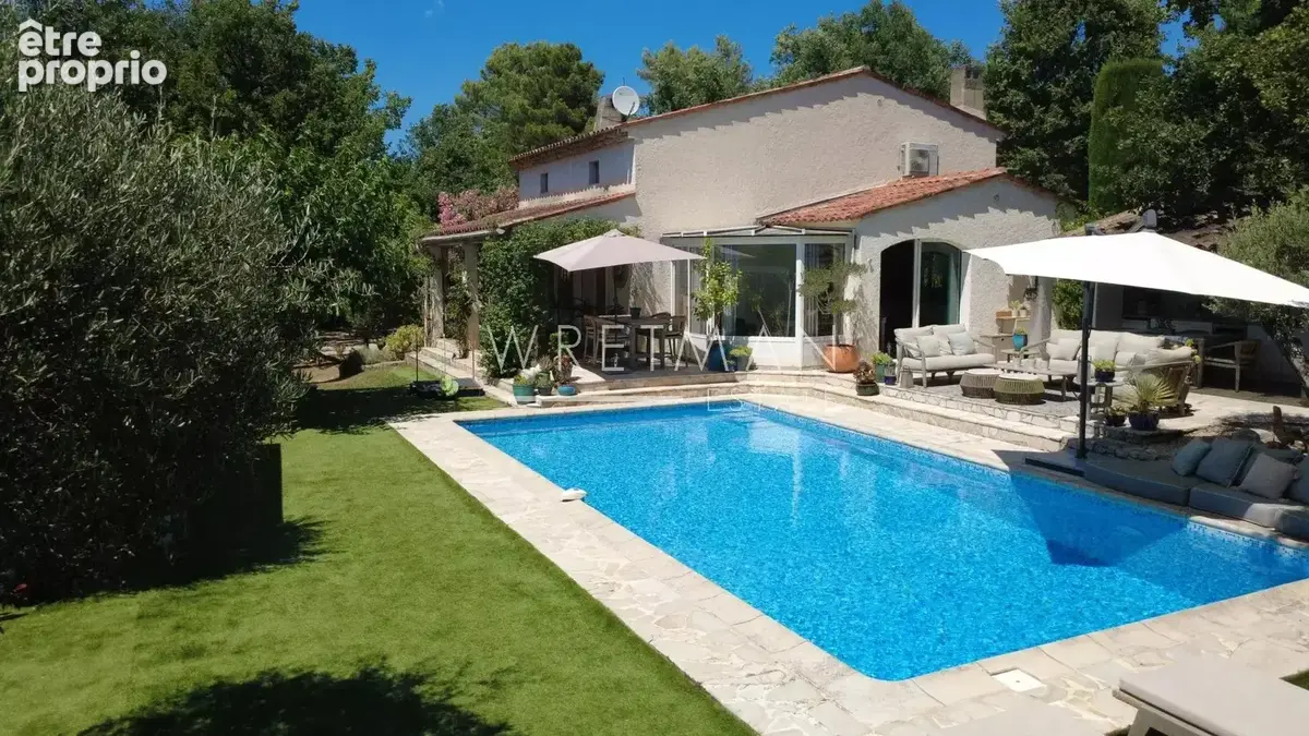 Maison à CALLIAN