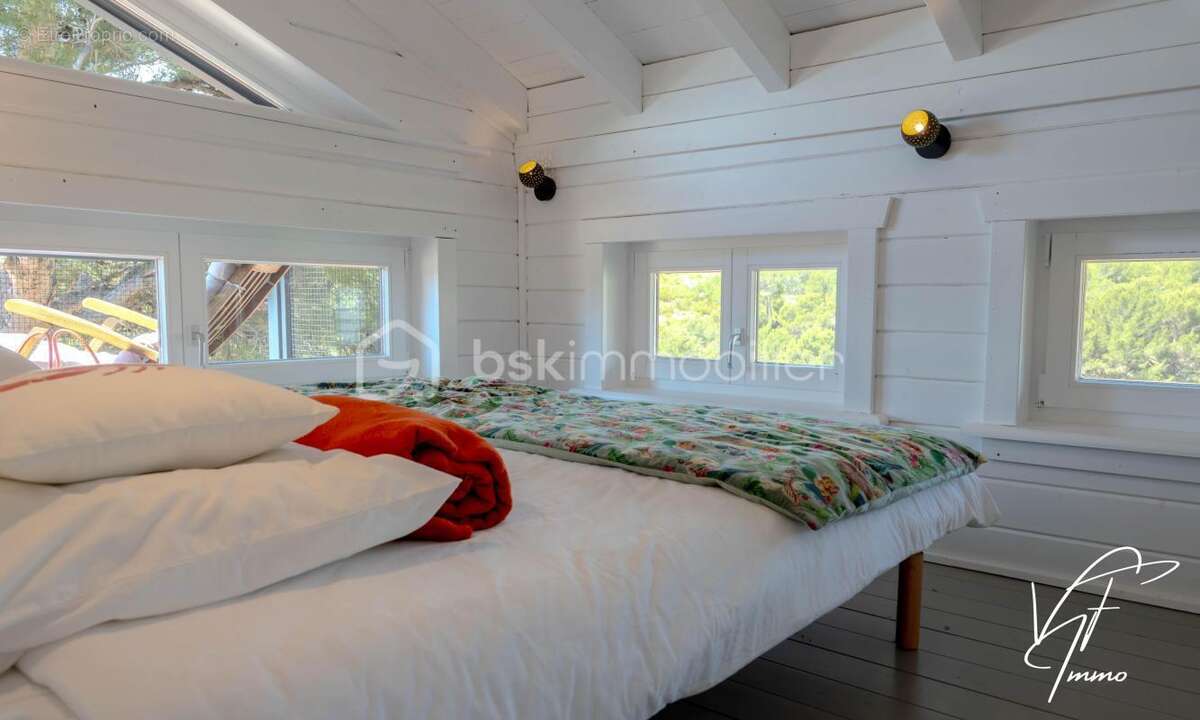 Maison à LE CASTELLET