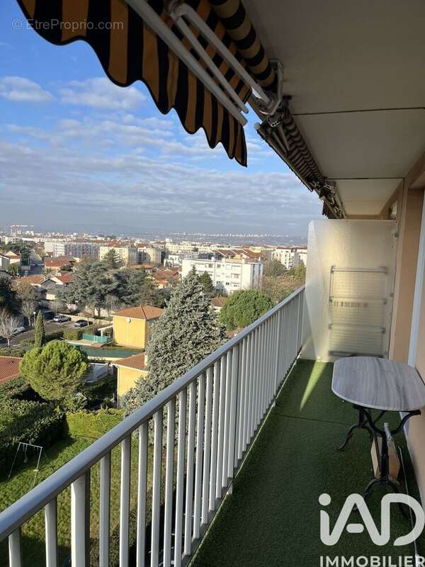 Photo 3 - Appartement à DECINES-CHARPIEU