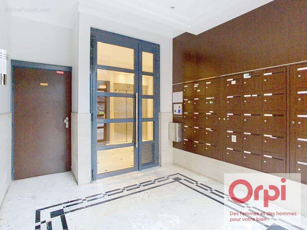 Appartement à ISSY-LES-MOULINEAUX