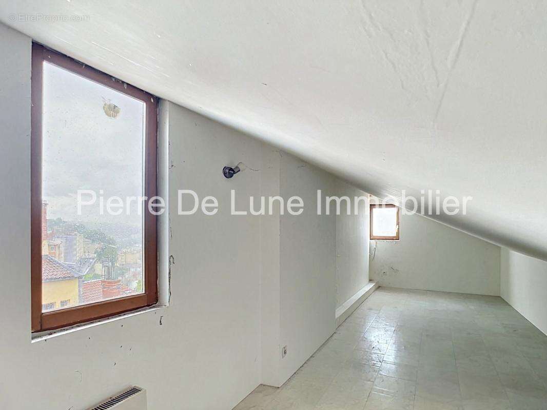 Appartement à LYON-1E