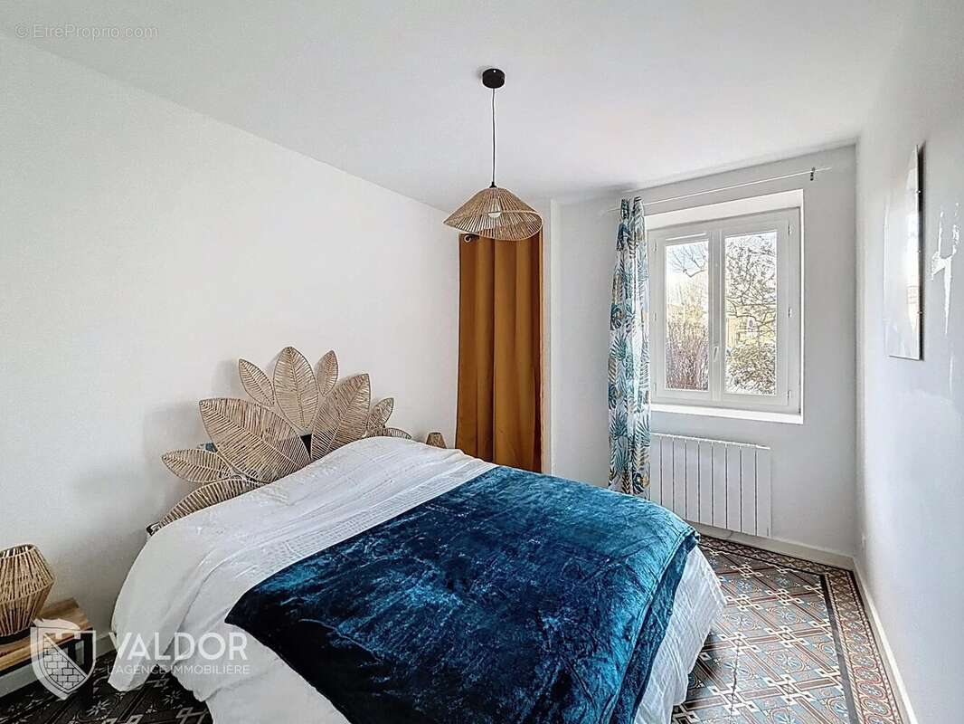 Appartement à SAINT-GEORGES-DE-RENEINS