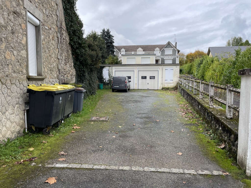 Maison à ARNAC-POMPADOUR