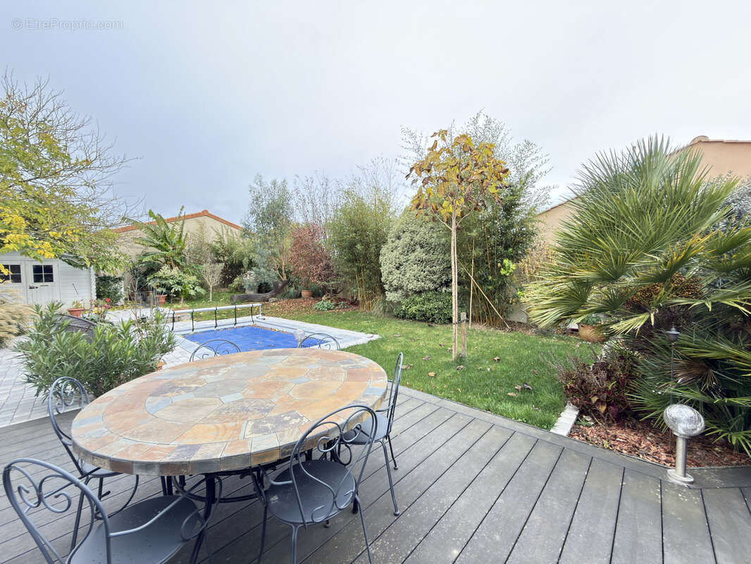 Maison à SAINT-ETIENNE-DU-BOIS