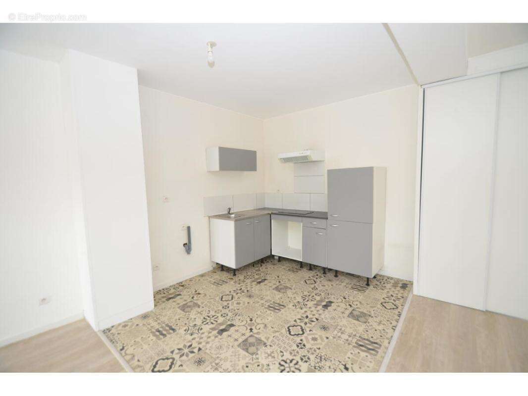 Appartement à COUTRAS