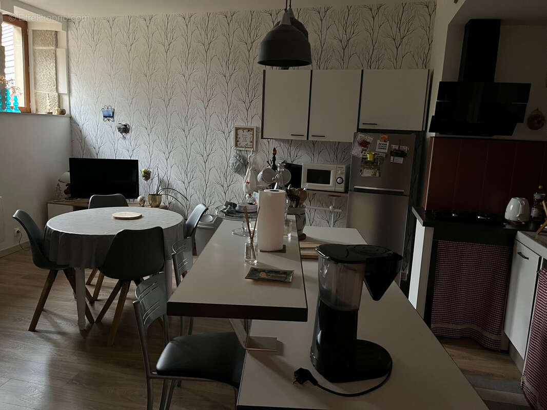 Appartement à CONTREXEVILLE