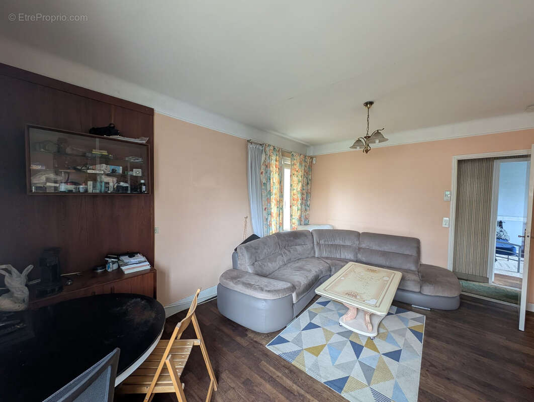 Appartement à CHILLY-MAZARIN