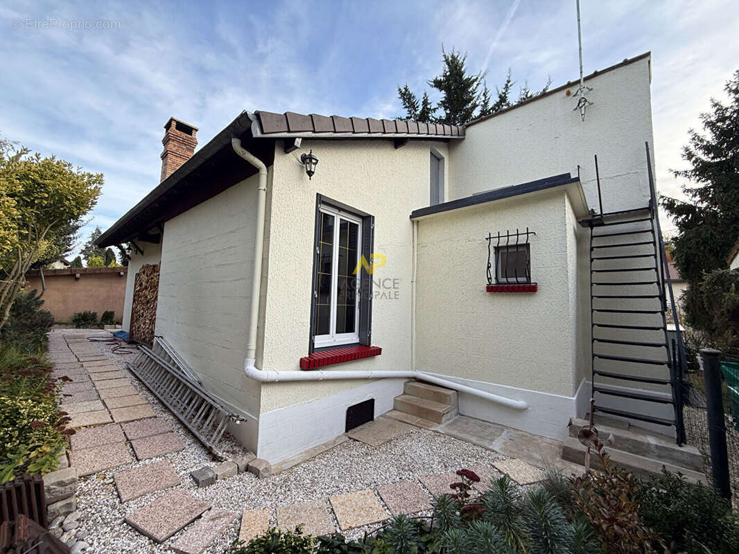 Maison à LA FRETTE-SUR-SEINE