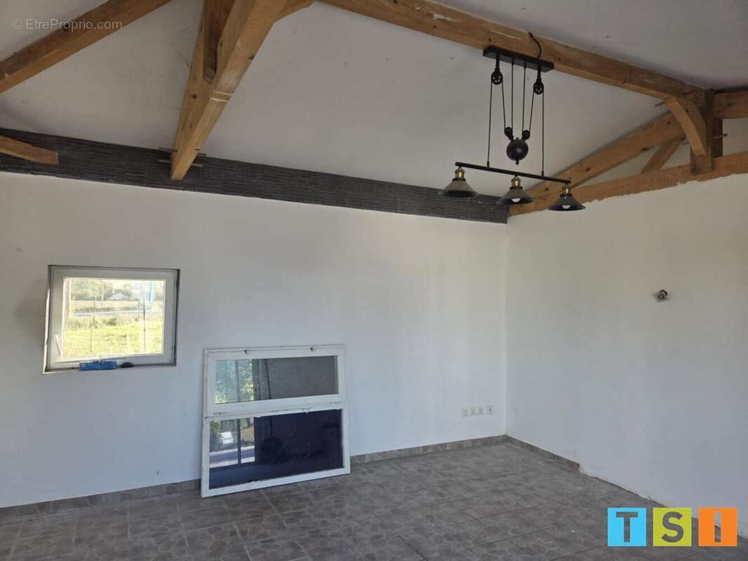 Commerce à BOULOGNE-SUR-GESSE