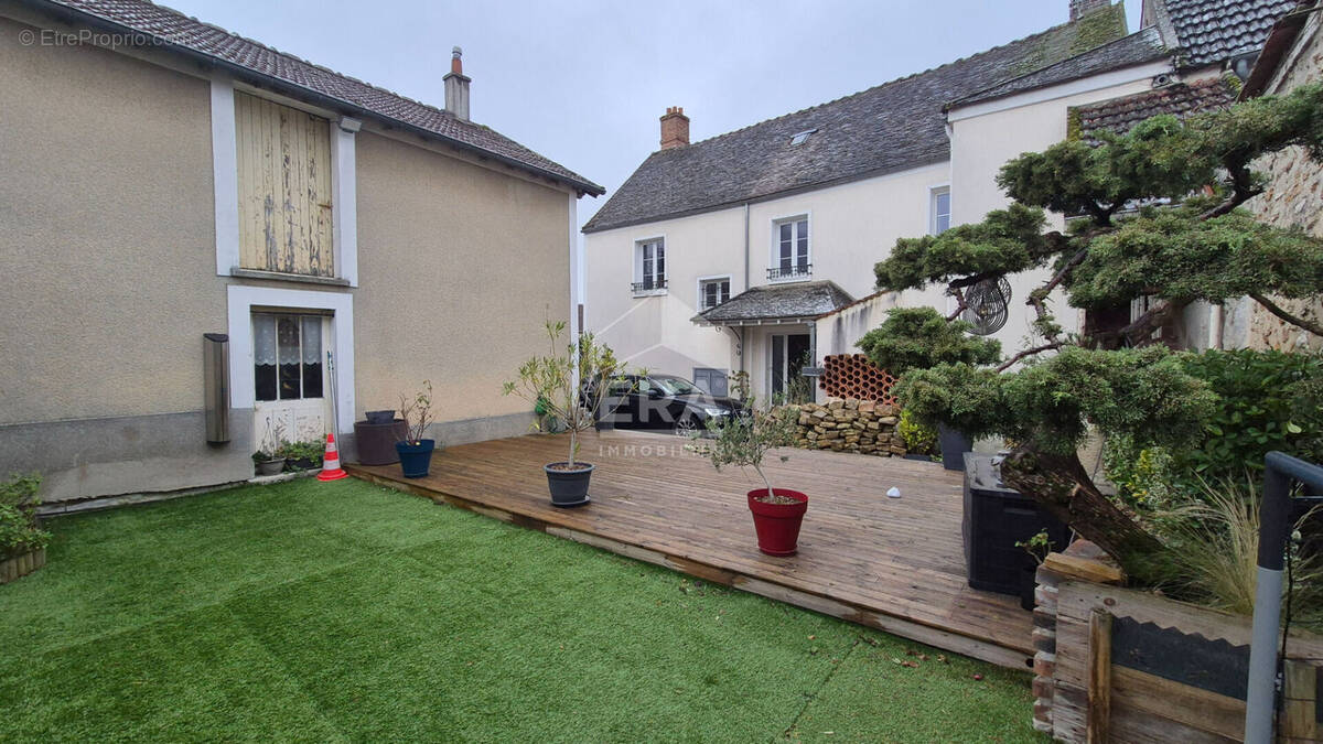 Maison à GRISY-SUISNES