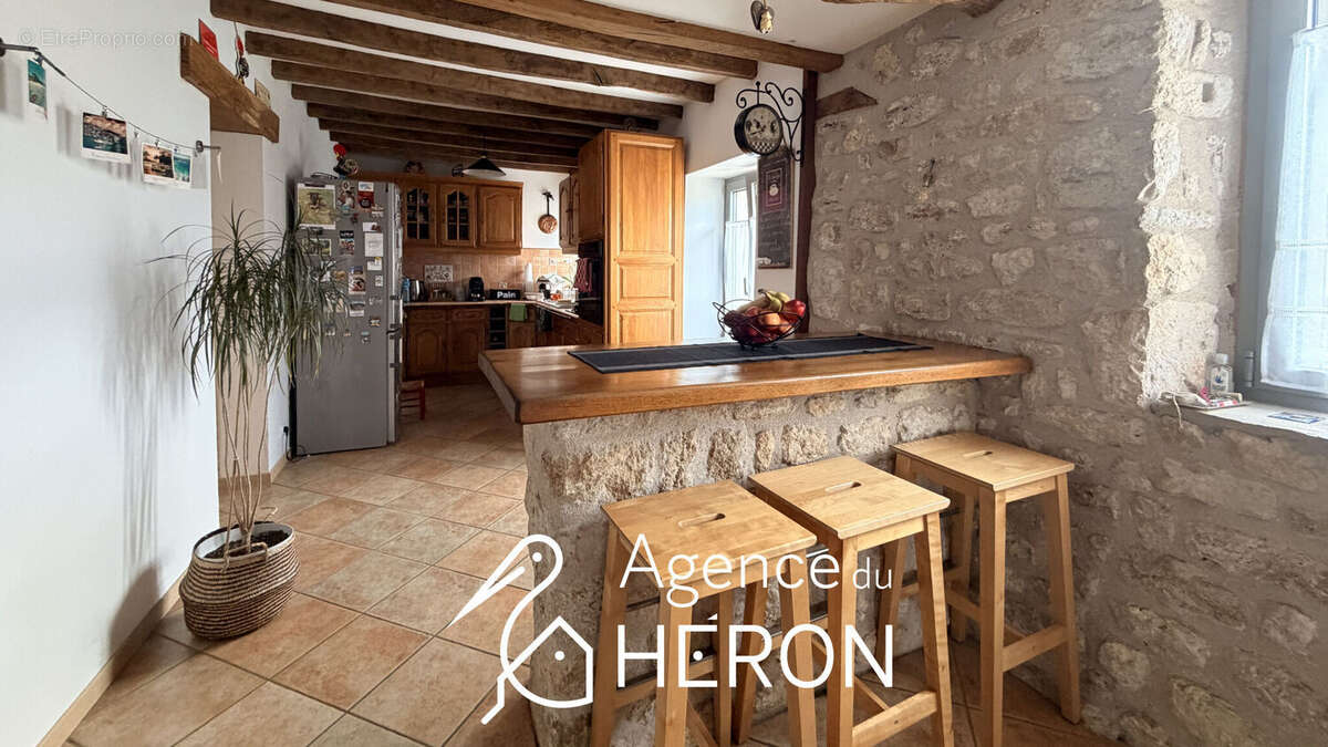Photo 3 - Maison à BROMEILLES