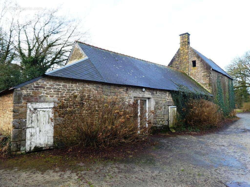Maison à LOCMALO