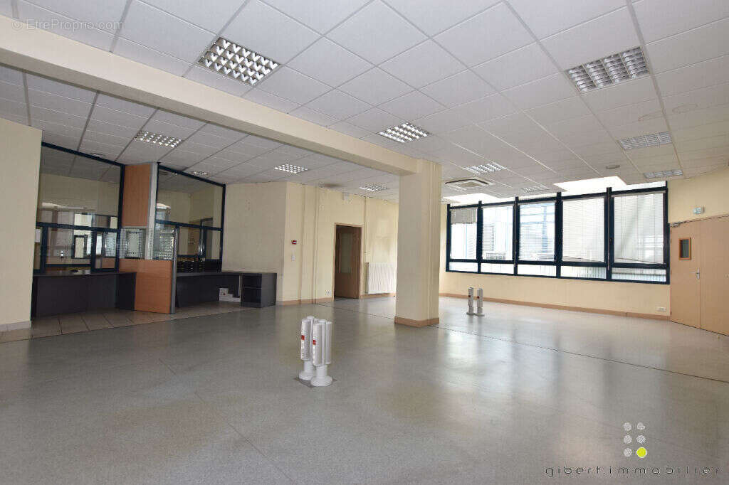 Commerce à LE PUY-EN-VELAY