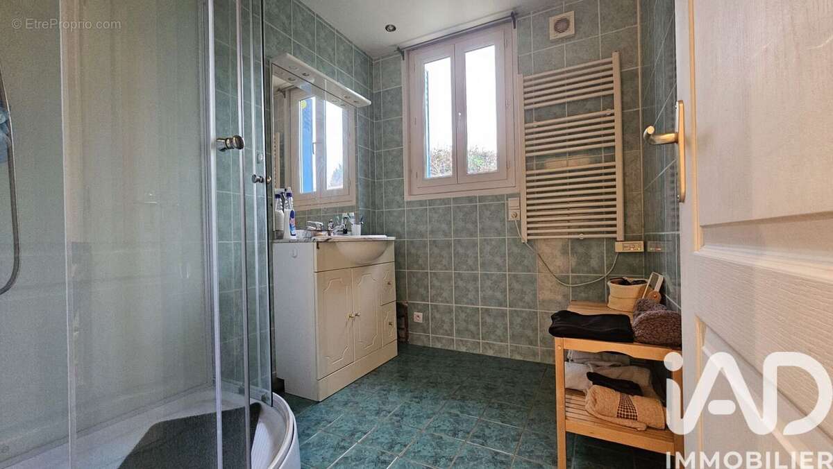 Maison 74 m² à Saint-Denis-Le-Ferment  - photo 8