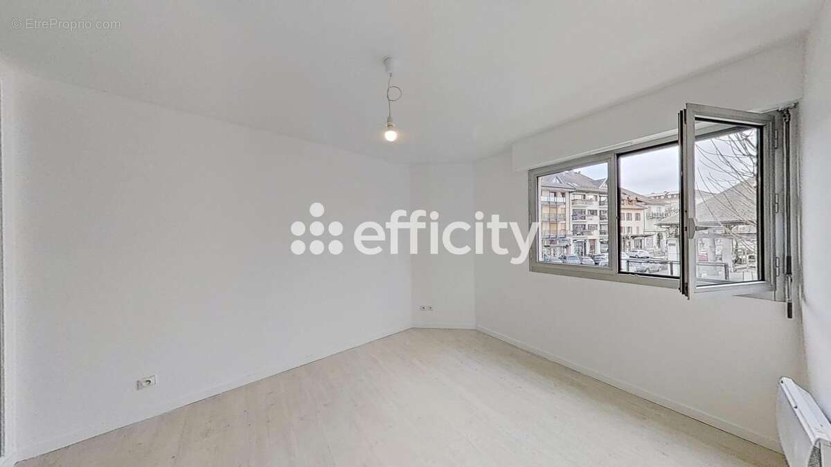 Appartement à LA ROCHE-SUR-FORON