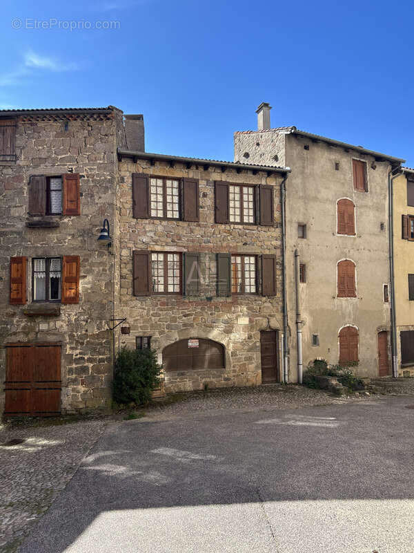 Maison à PRADELLES