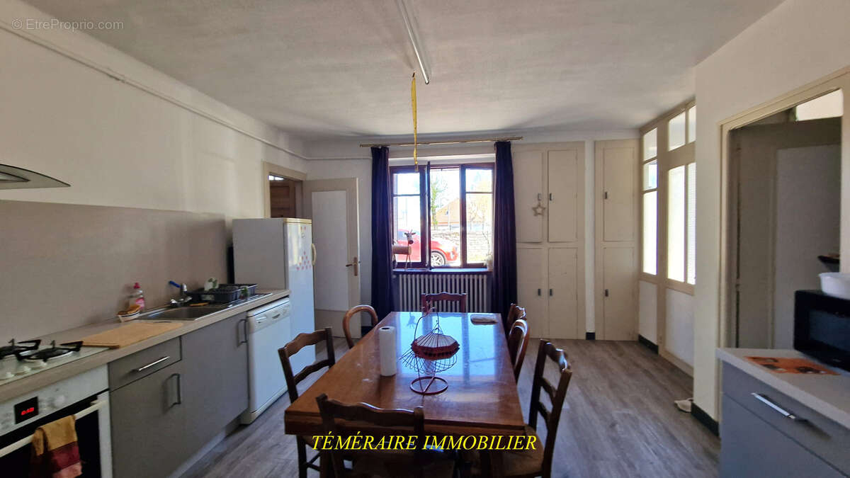 SIROD - Maison mitoyenne de 165m2 - photo 4