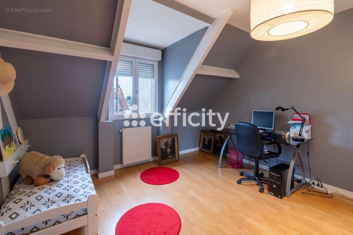 Maison à VILLENEUVE-LE-ROI