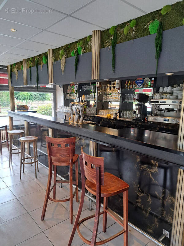 Commerce à LA VICOMTE-SUR-RANCE