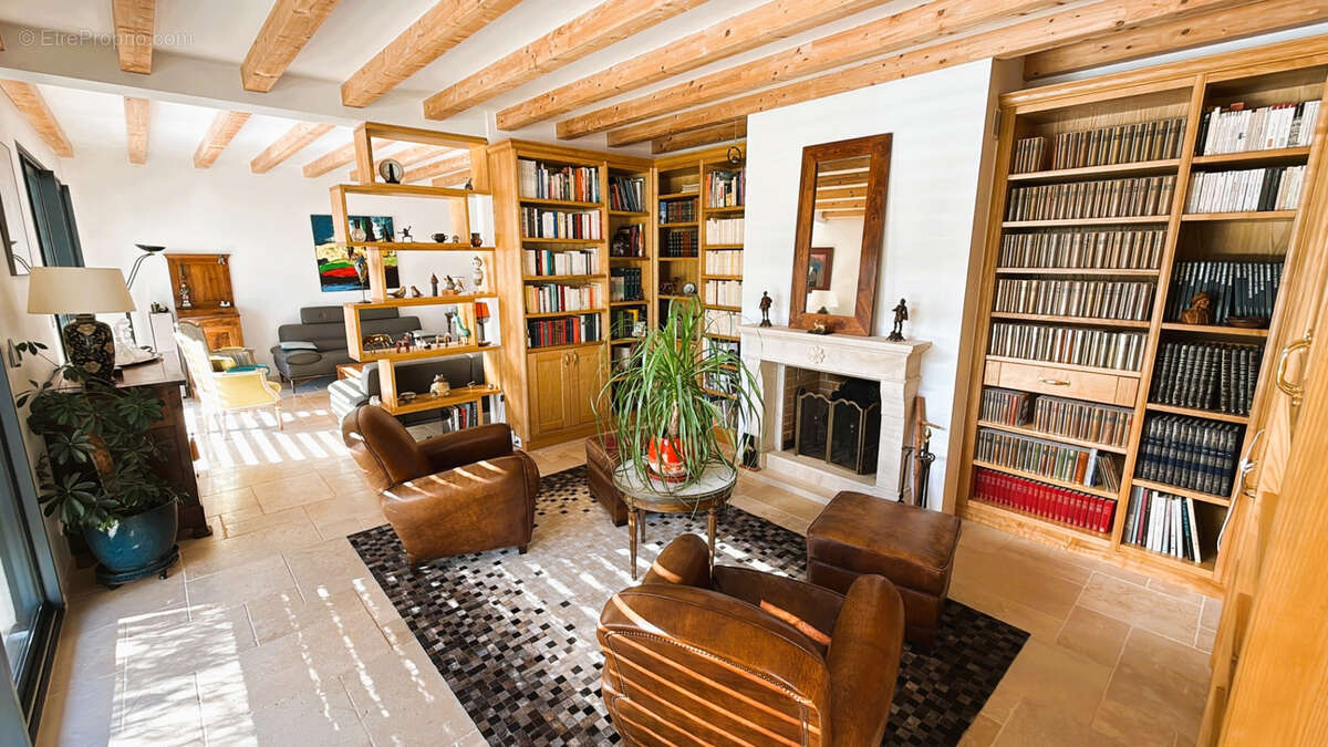 Maison à SAINT-FORTUNAT-SUR-EYRIEUX